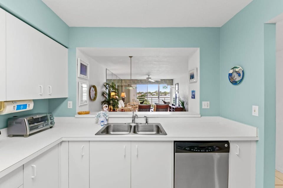 Kitchen with Dishwasher