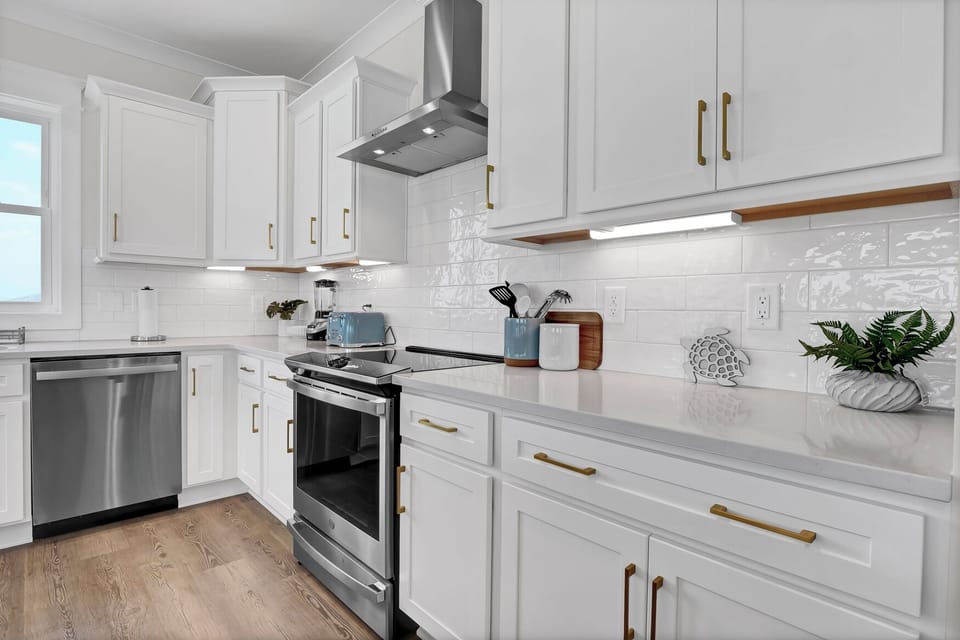 fully equipped kitchen