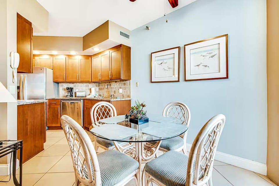 Condo, Multiple Beds (Surfside Resort #505) | Dining