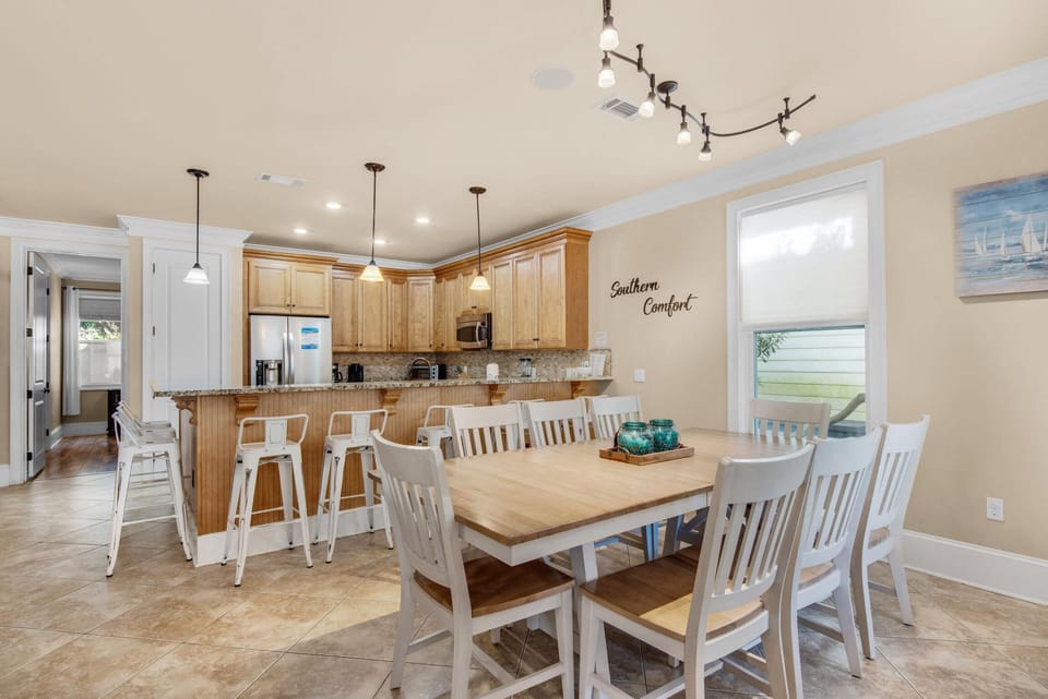House, Multiple Beds (Southern Comfort VCB) | Dining