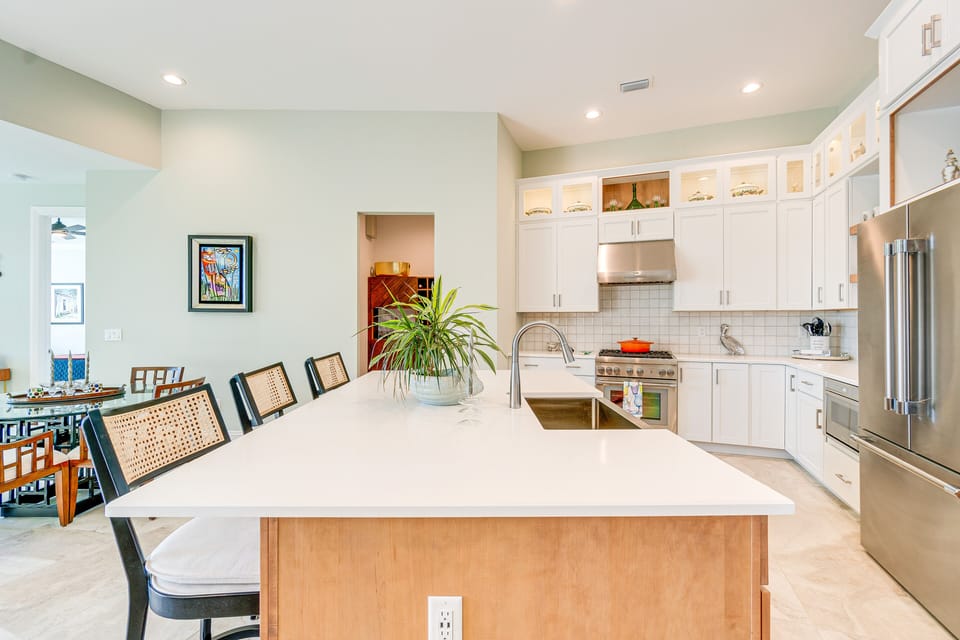 Kitchen | Espresso Machine | Cooking Essentials | Breakfast Bar