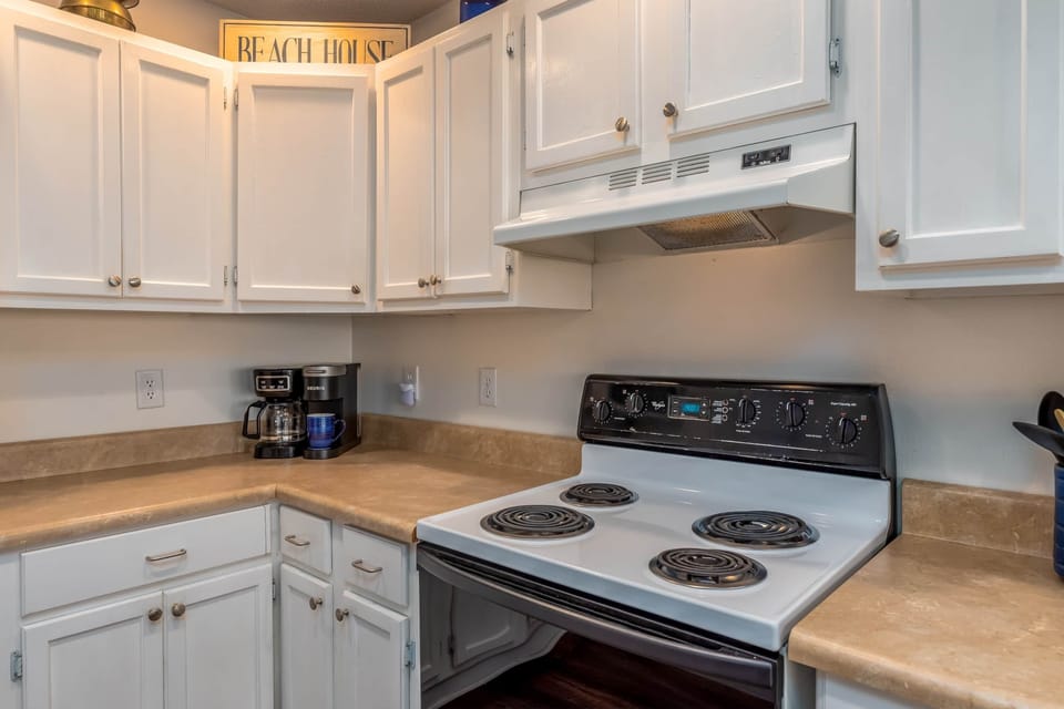 Kitchen (2)