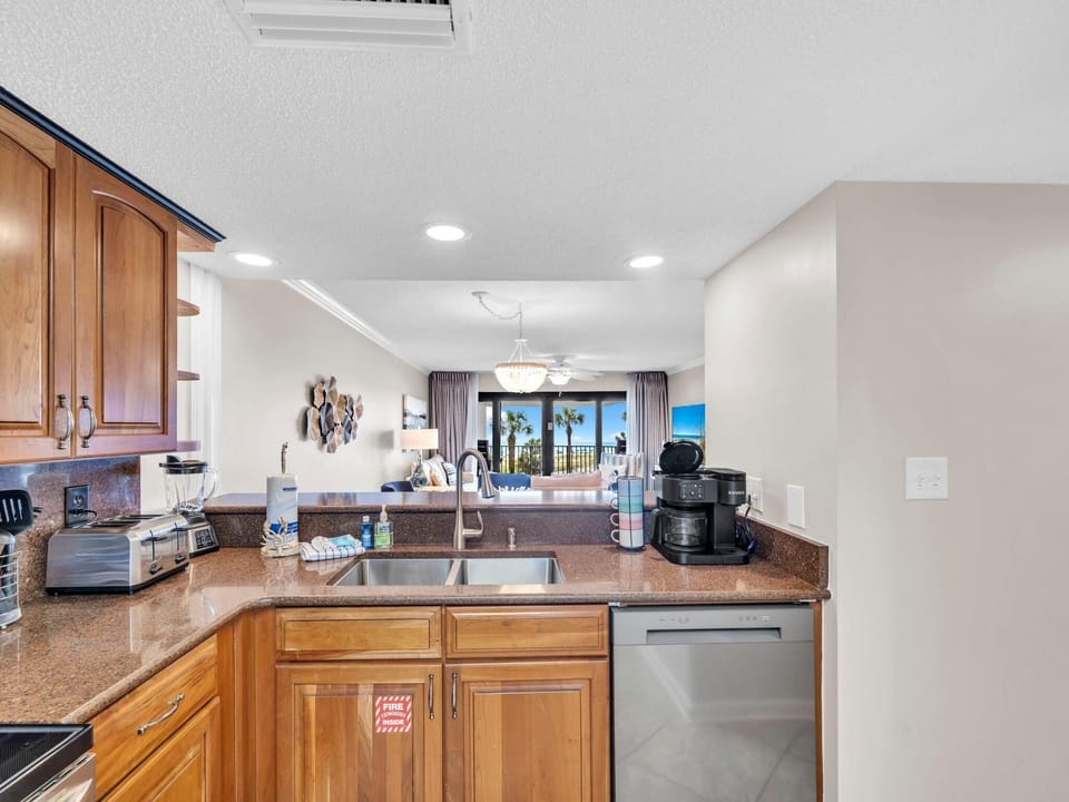 Condo, Multiple Beds (Commodore 203) | Private kitchen | Oven, toaster