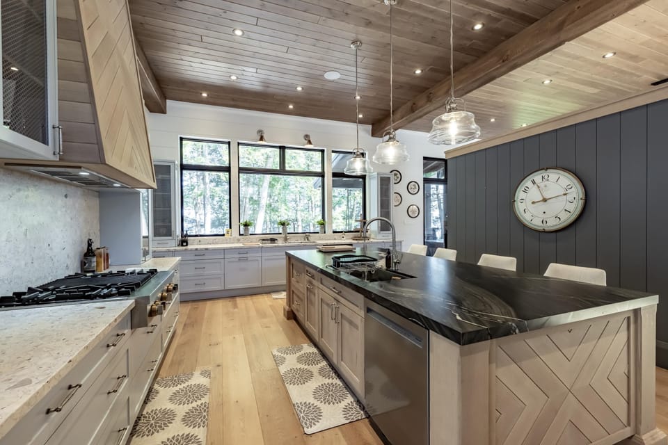 Kitchen &amp; Bar Seating