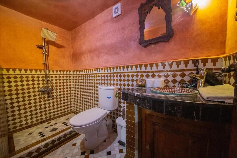 Twin Room | Bathroom | Towels