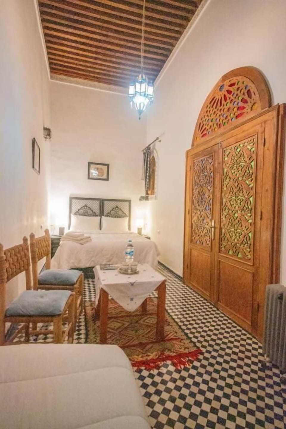 Triple Room | Desk, laptop workspace, WiFi (free), bed sheets