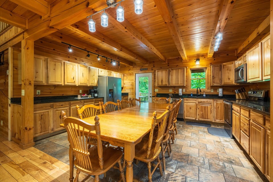 Large Kitchen Table and Chairs - Grand Valley Lodge