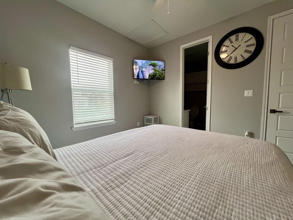 Third Bedroom - Upstairs