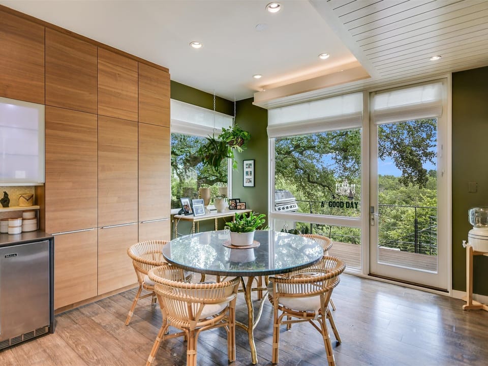 Breakfast Room Second Floor