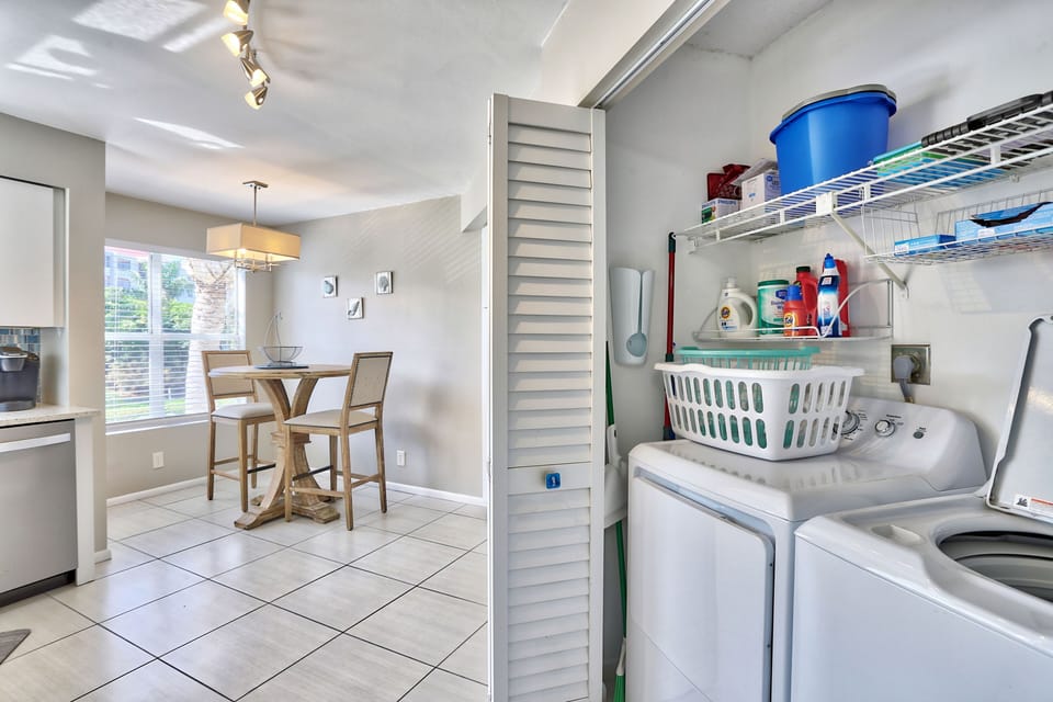 Washer/Dryer in Condo
