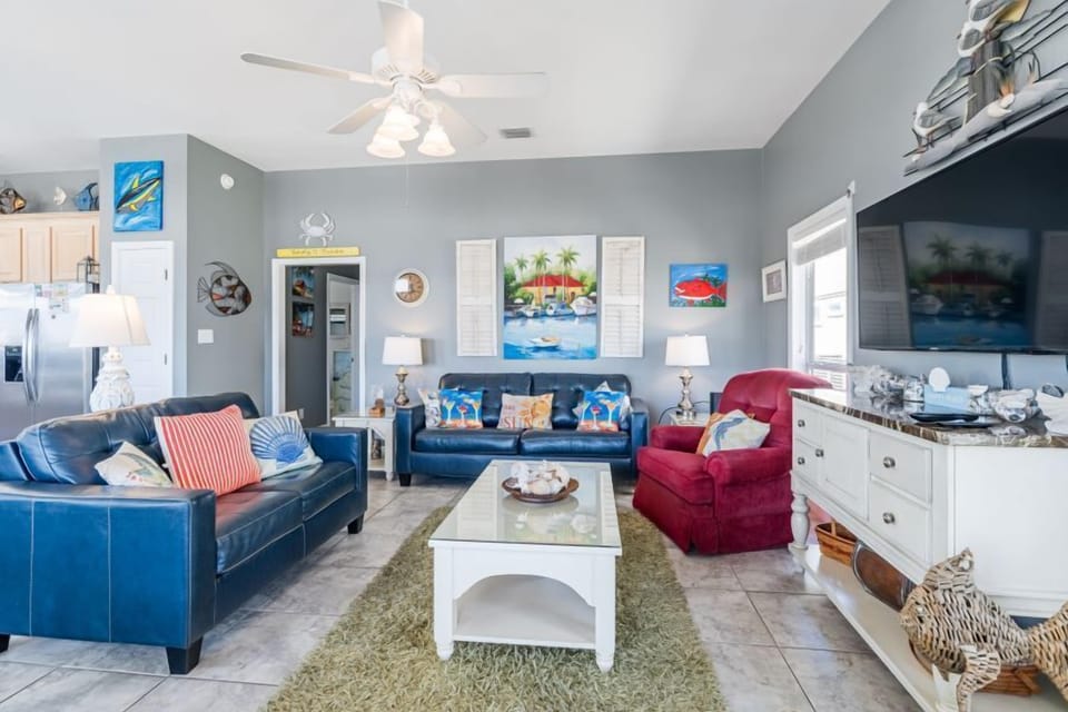 Lyndi Lou Living Room