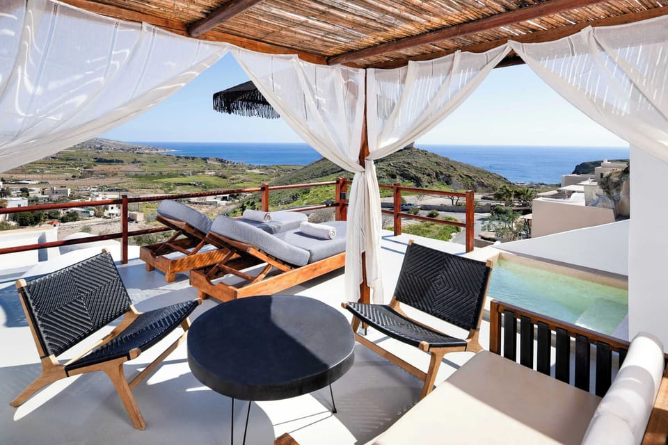 Private Rooftop Jacuzzi with Comfortable Sunbeds and Sea View