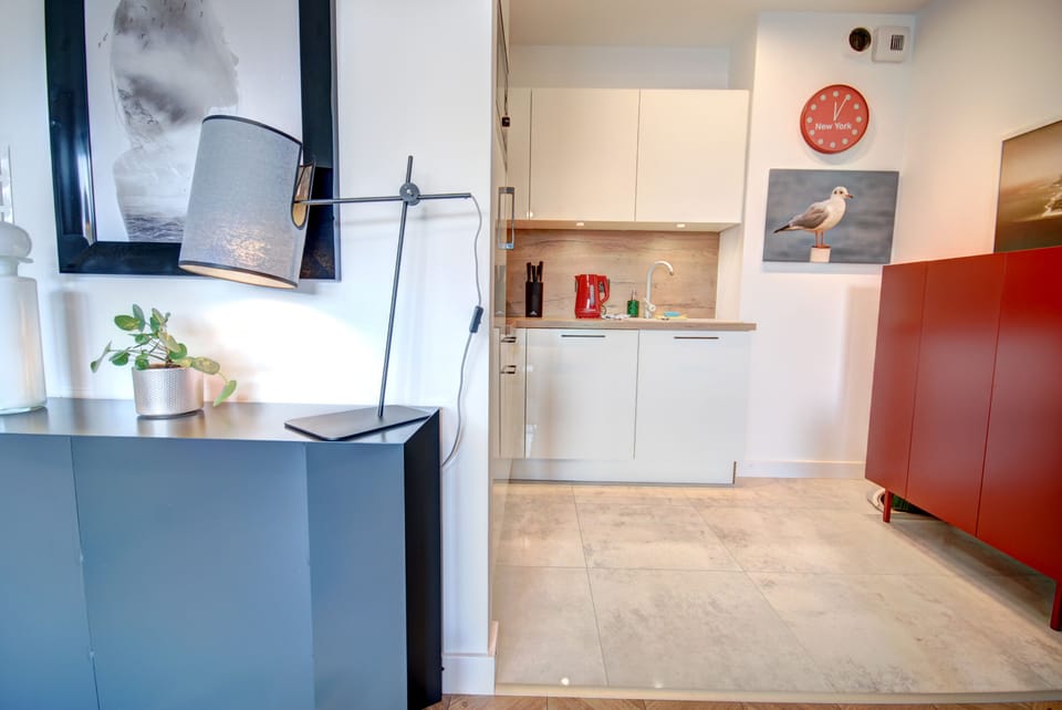 Apartment | Private kitchenette | Full-size fridge, dishwasher, cookware/dishes/utensils