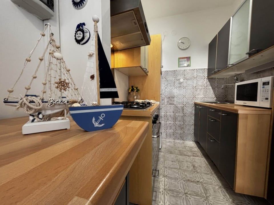 Apartment, 2 Bedrooms, Balcony, Garden View | Interior