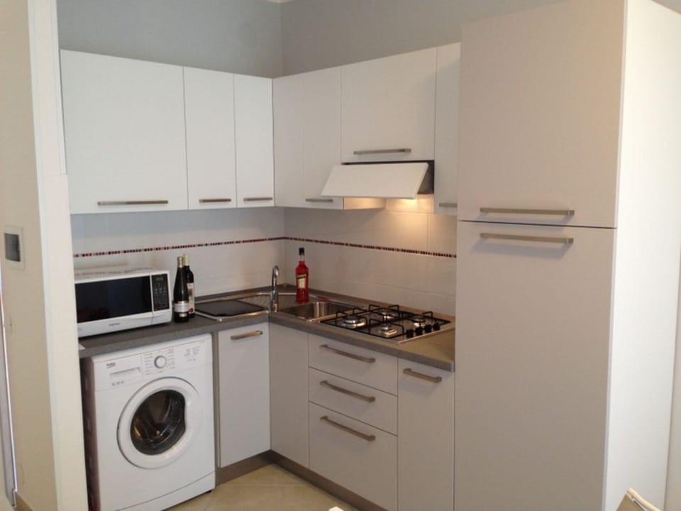 Apartment, 2 Bedrooms, Balcony | Private kitchen
