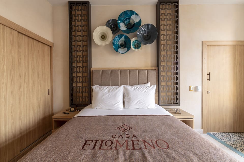 Luxury Studio | Egyptian cotton sheets, premium bedding, down comforters, in-room safe
