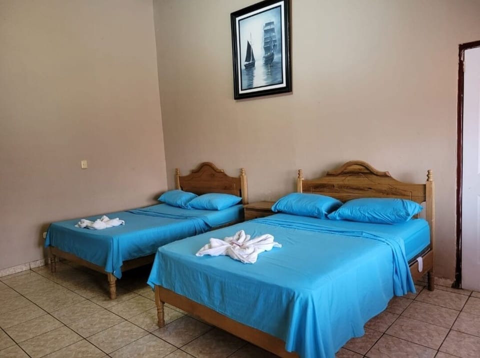 Basic Double Room | Iron/ironing board, WiFi (free)