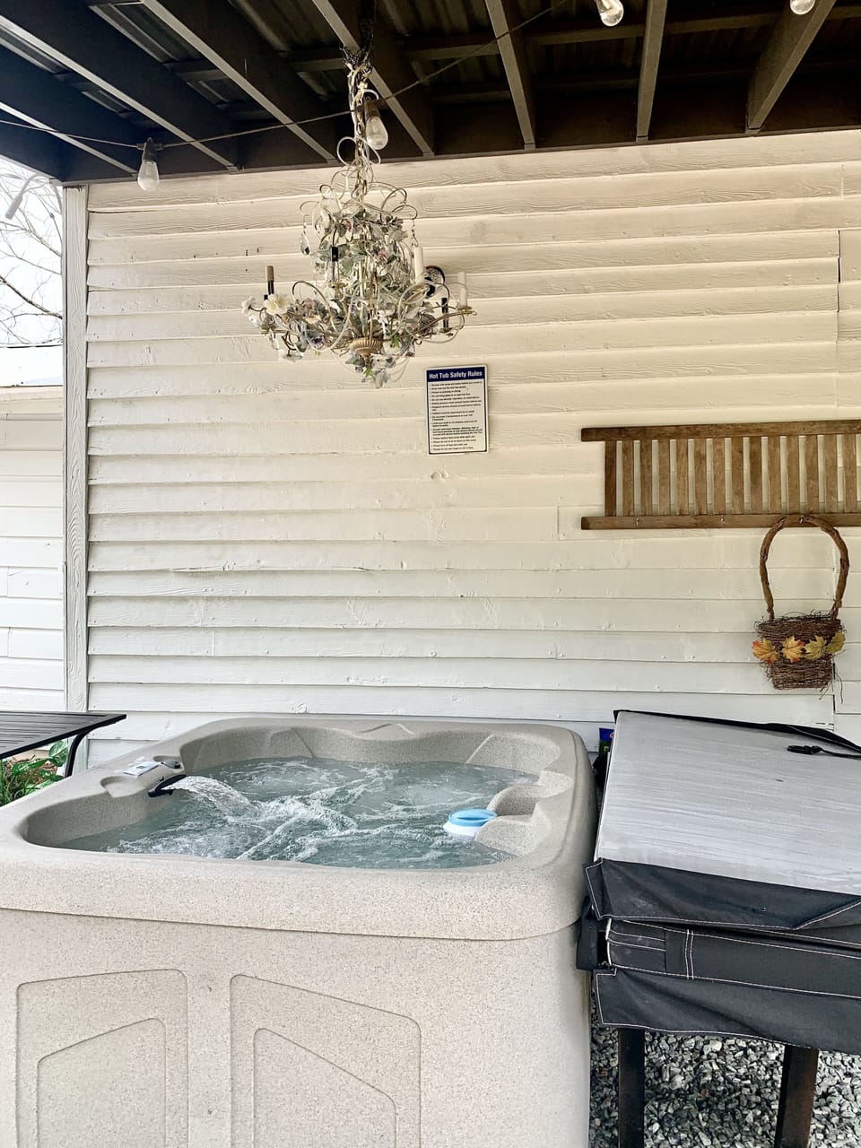 Outdoor spa tub