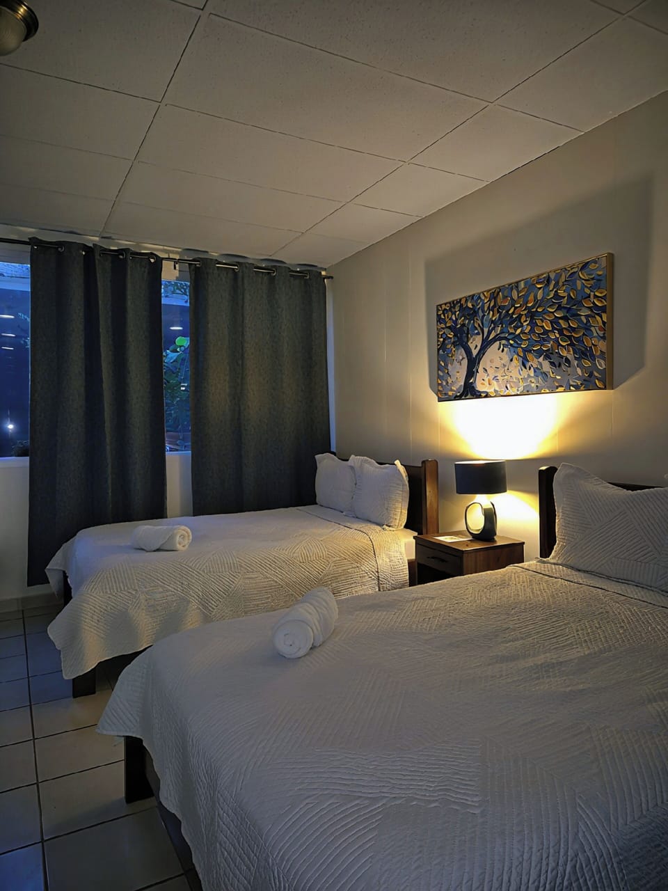 Comfort Triple Room | Desk, laptop workspace, WiFi (free), individually decorated