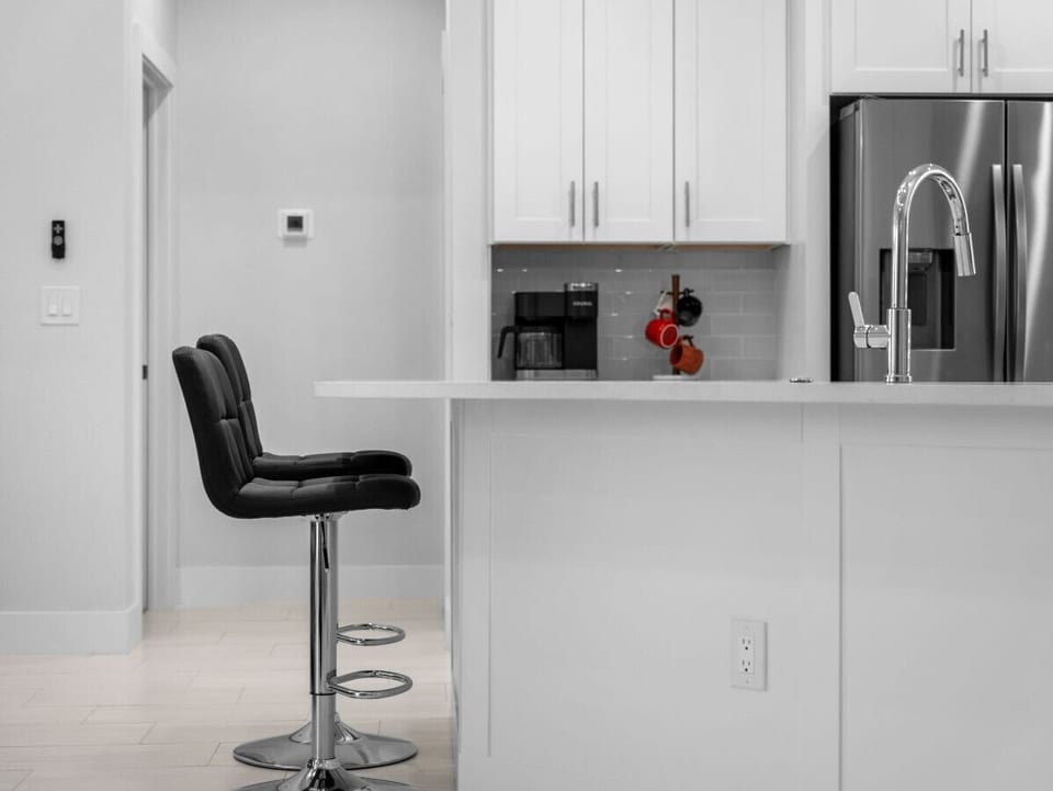 Peninsula seating