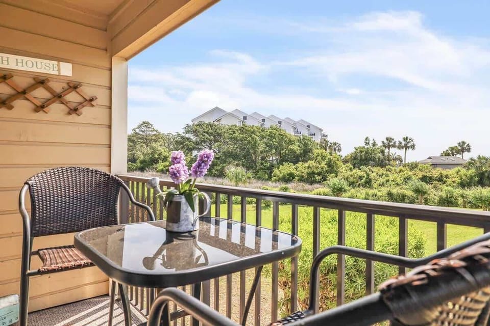 Private Patio with Ocean View!
