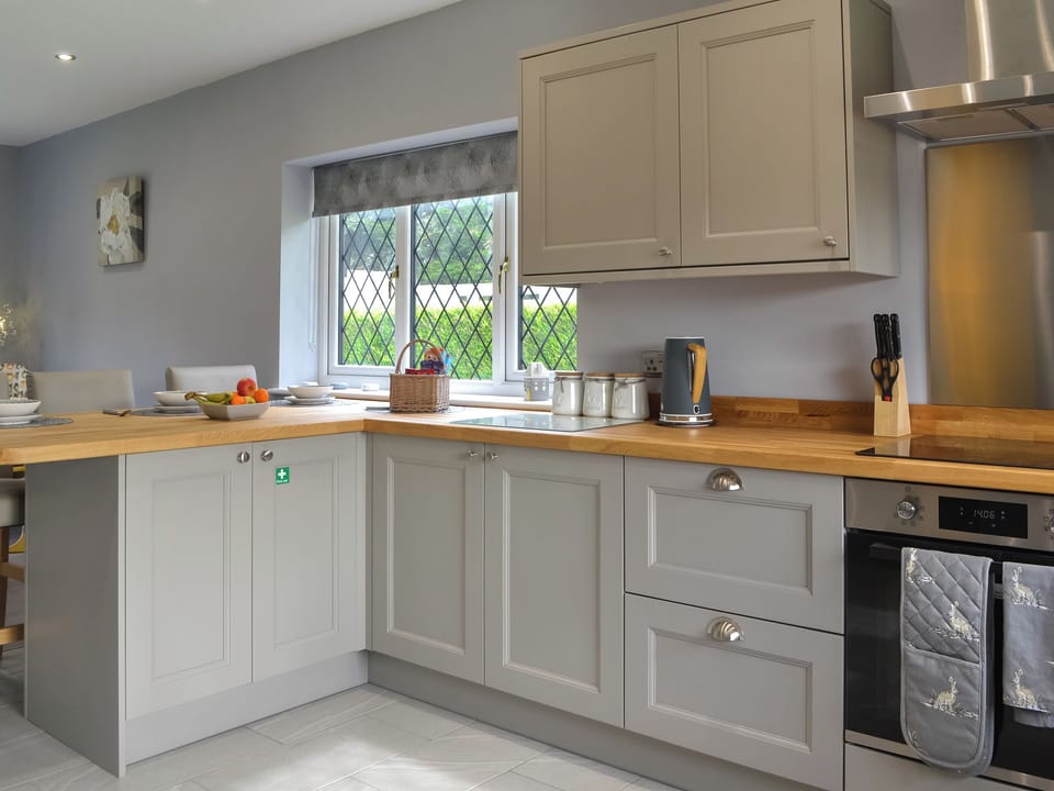 Kitchen | Heatherdene - Fern Cottage - Heatherdene Cottages, Wilberfoss, near York