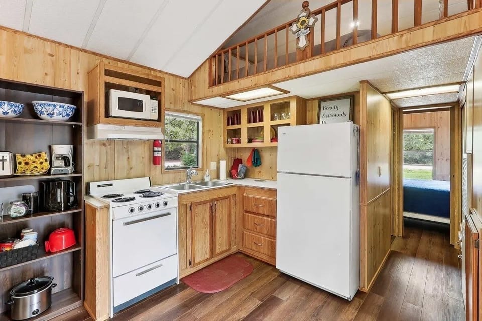 Indoors, Refrigerator, Microwave, Oven, Kitchen