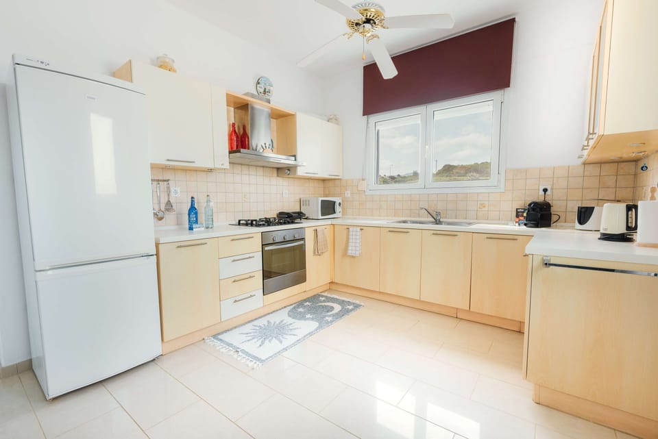 Villa, 2 Bedrooms, Smoking, Private Pool | Private kitchen