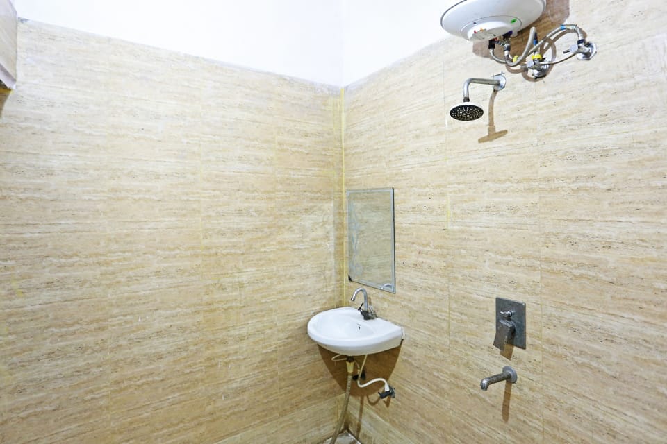 Deluxe Room | Bathroom