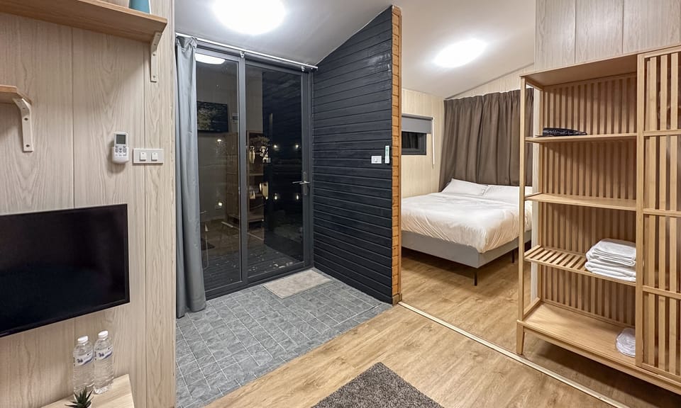 Deluxe Double Room | Premium bedding, bed sheets