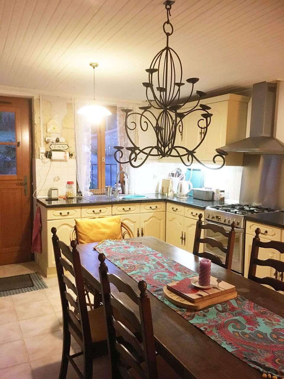 Spacious traditional French style kitchen with everything you will need