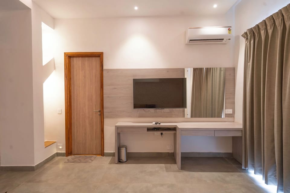Presidential Villa, Multiple Beds | Soundproofing, iron/ironing board