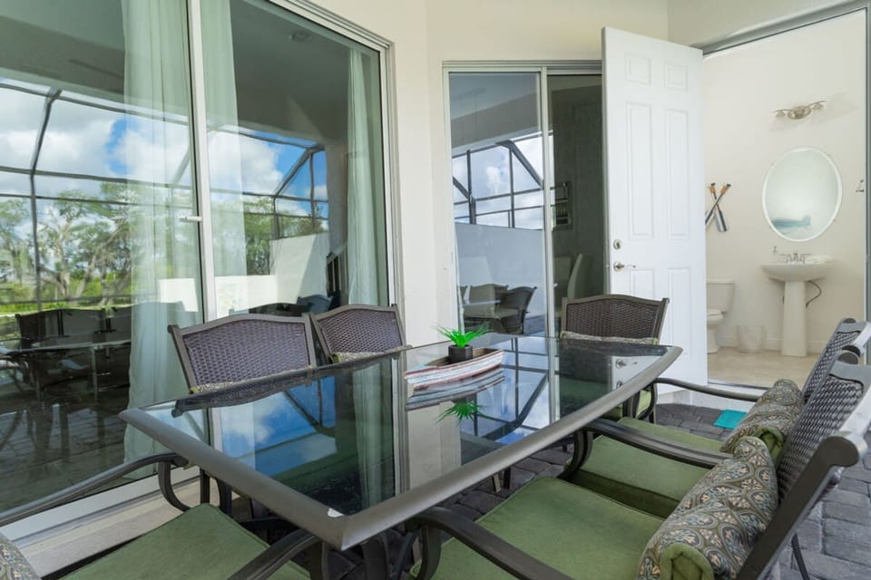 House | 5 bedrooms, high-speed internet