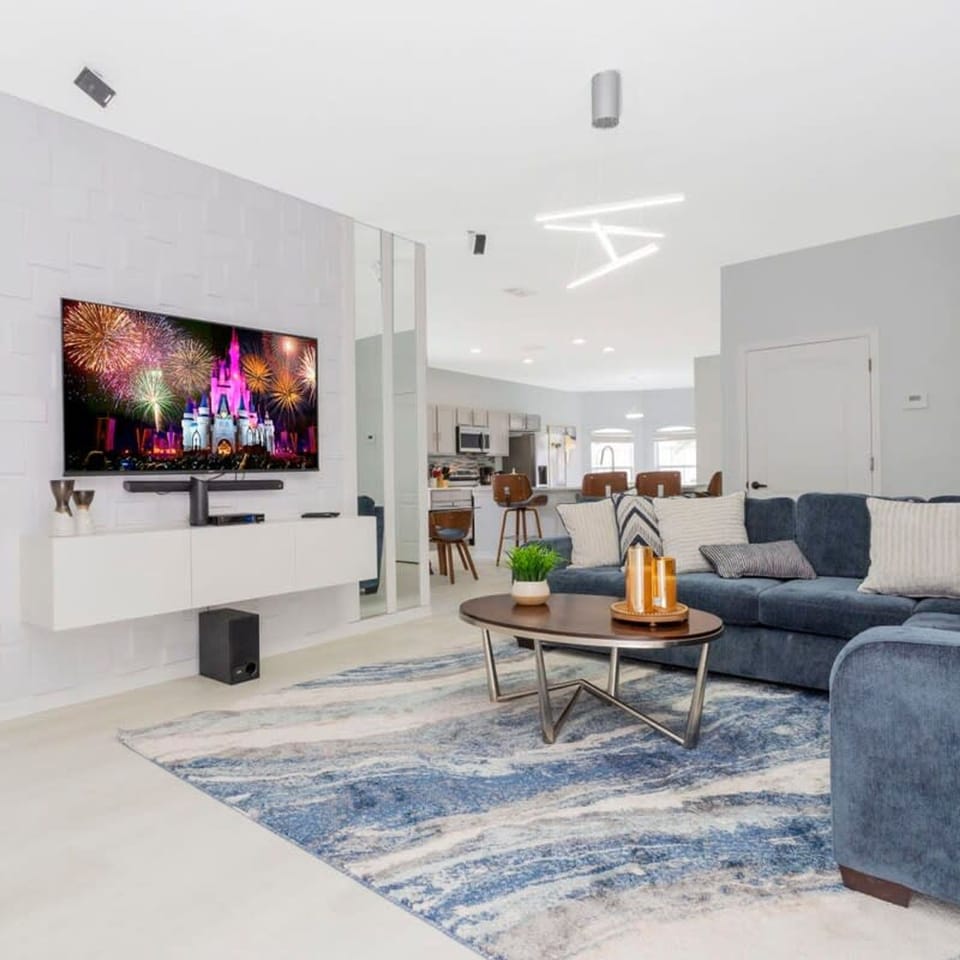 House | 4 bedrooms, iron/ironing board, high-speed internet