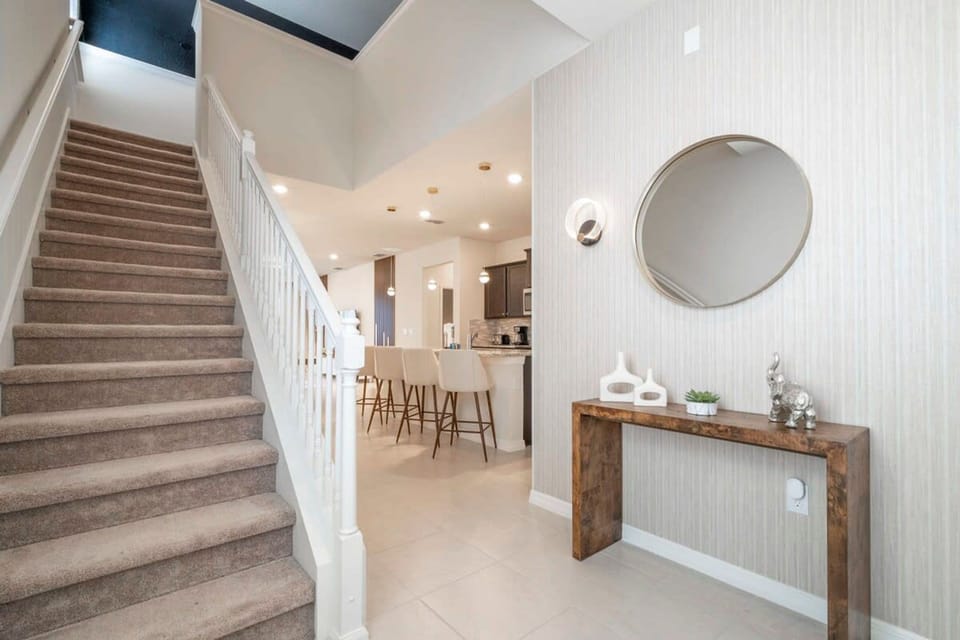 House | 7 bedrooms, iron/ironing board, high-speed internet