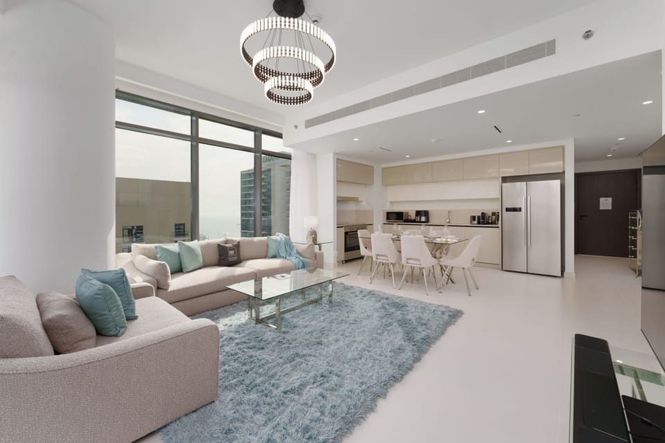 Exclusive Apartment, 3 Bedrooms, Sea View | Living room