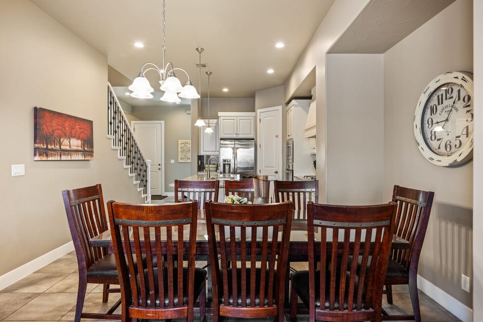 Townhome, 4 Bedrooms | Dining