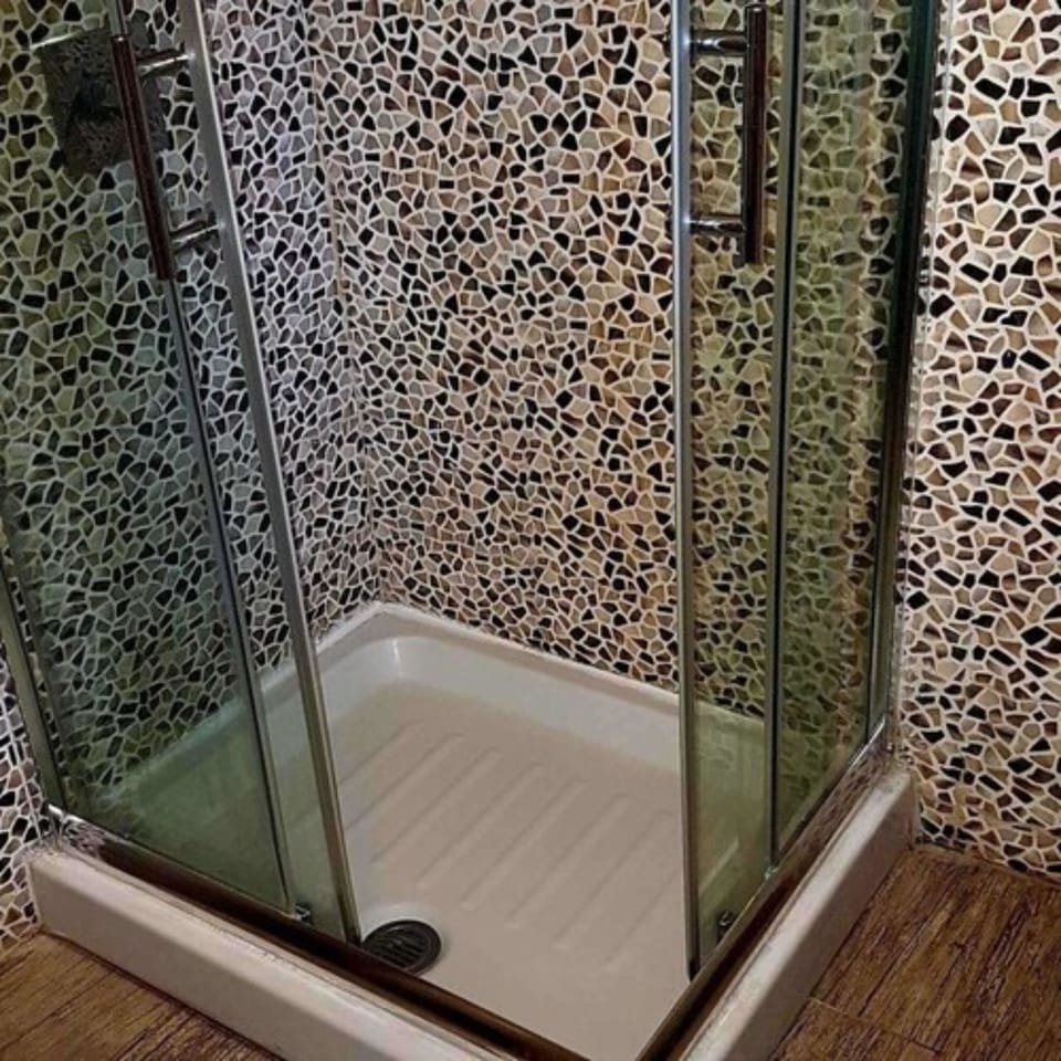 Luxurious Premium Villa  | Bathroom | Shower, rainfall showerhead, free toiletries, hair dryer