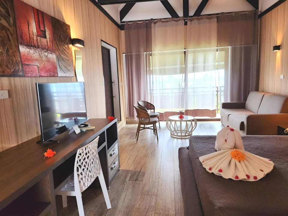 Luxurious Premium Villa  | Minibar, in-room safe, desk, soundproofing