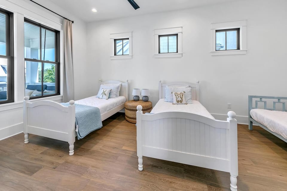 House, Multiple Beds (Heels in the Sand) | 4 bedrooms, WiFi