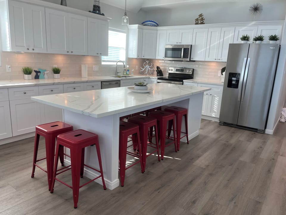 Oversized kitchen w appliances, plates-bowls-cups-silverware-stemware for +20