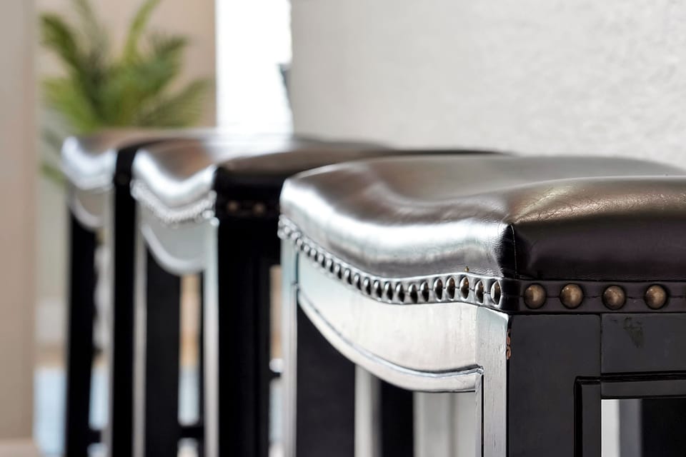 Snack Bar Seats 4