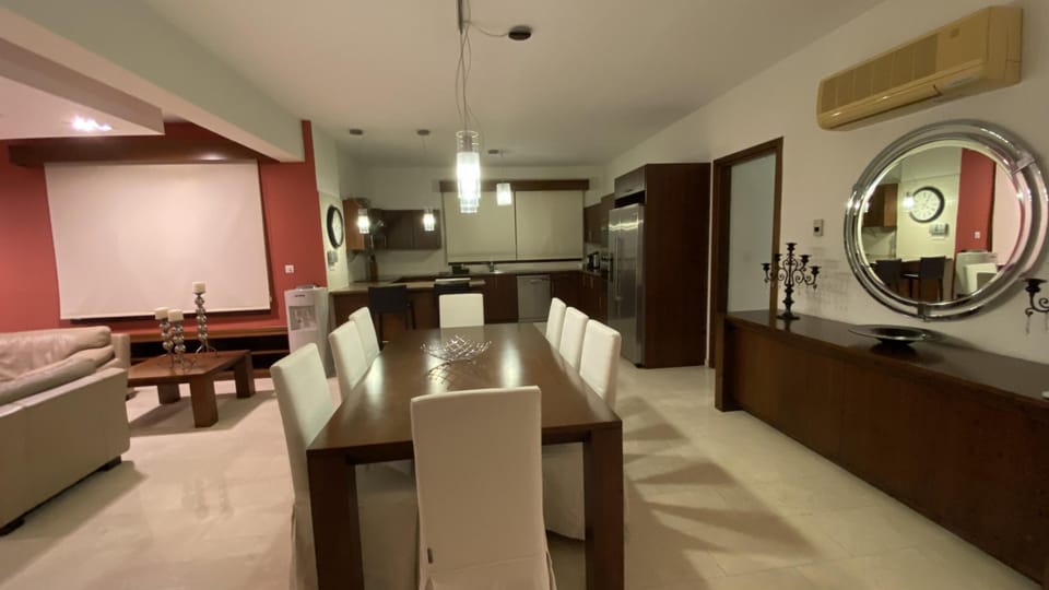 Deluxe Apartment | 3 bedrooms, individually decorated, individually furnished, bed sheets