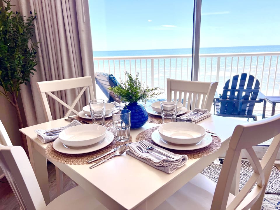 Enjoy Views and TV from Living Room Dining Table