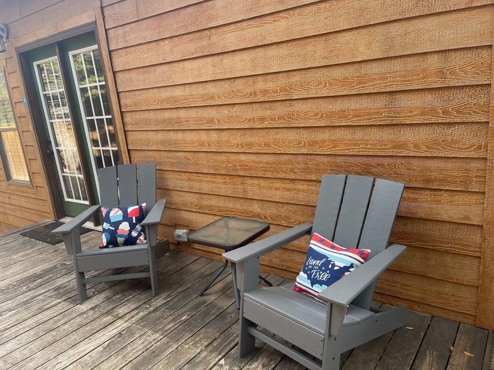 House | 4 bedrooms, desk, iron/ironing board, high-speed internet