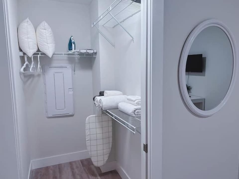 Luxury Apartment | 2 bedrooms, desk, iron/ironing board, free WiFi
