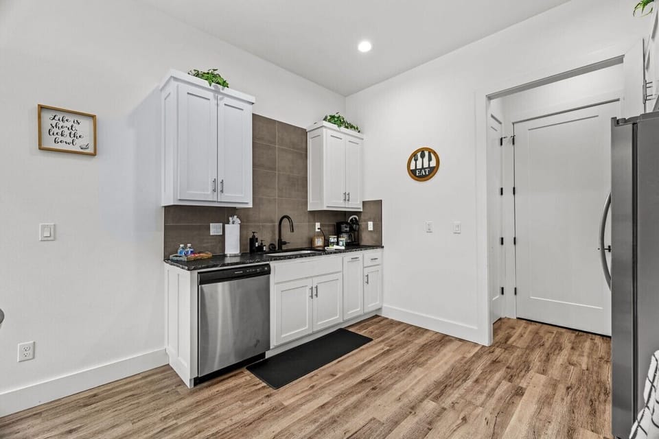Spacious modern kitchen fully stocked for the whole group.