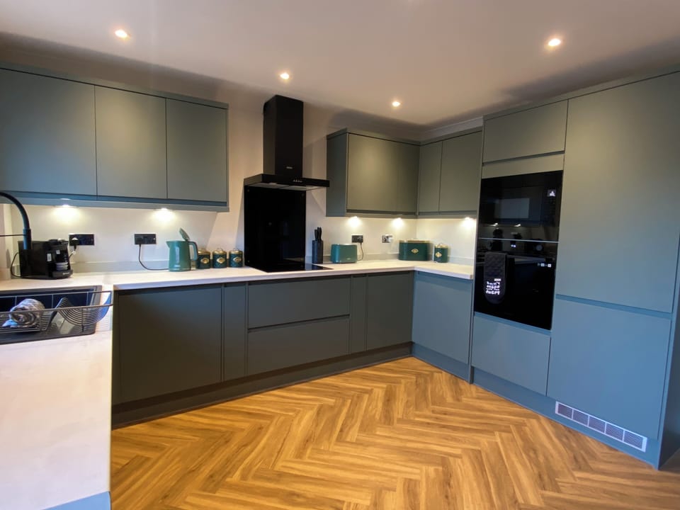 House | Private kitchen | Fridge, microwave, oven, stovetop