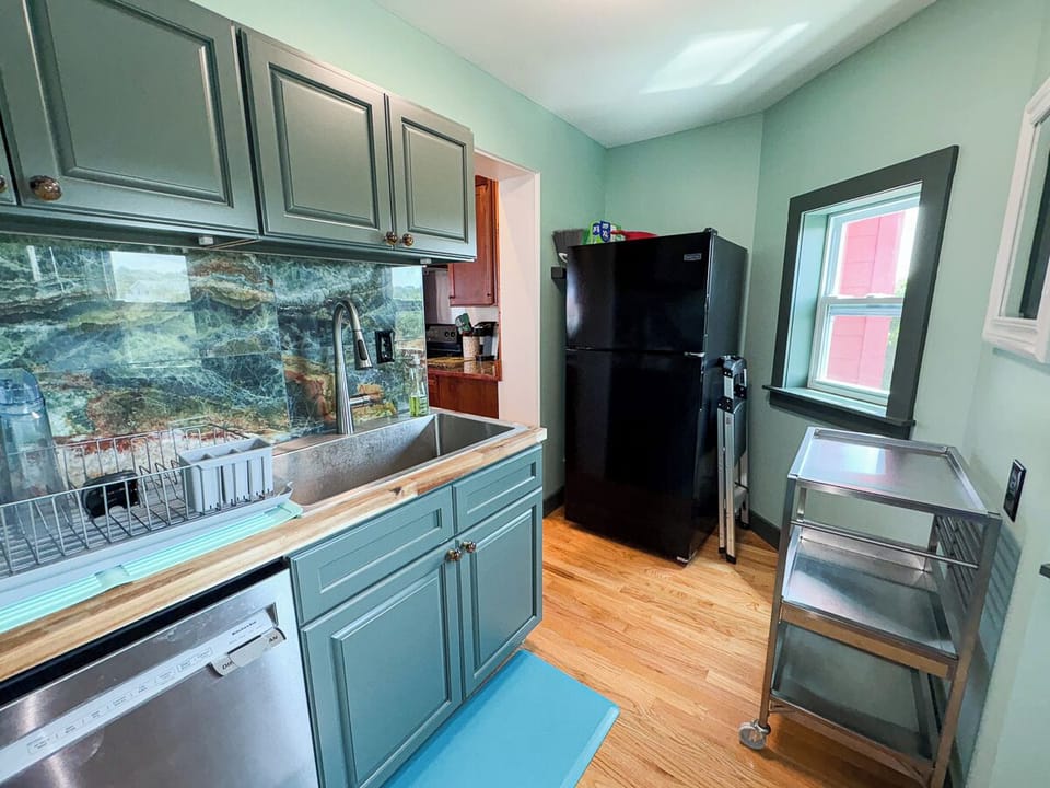 Butlers Pantry 2025