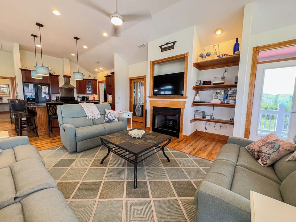Living Room 2025 - Level 3